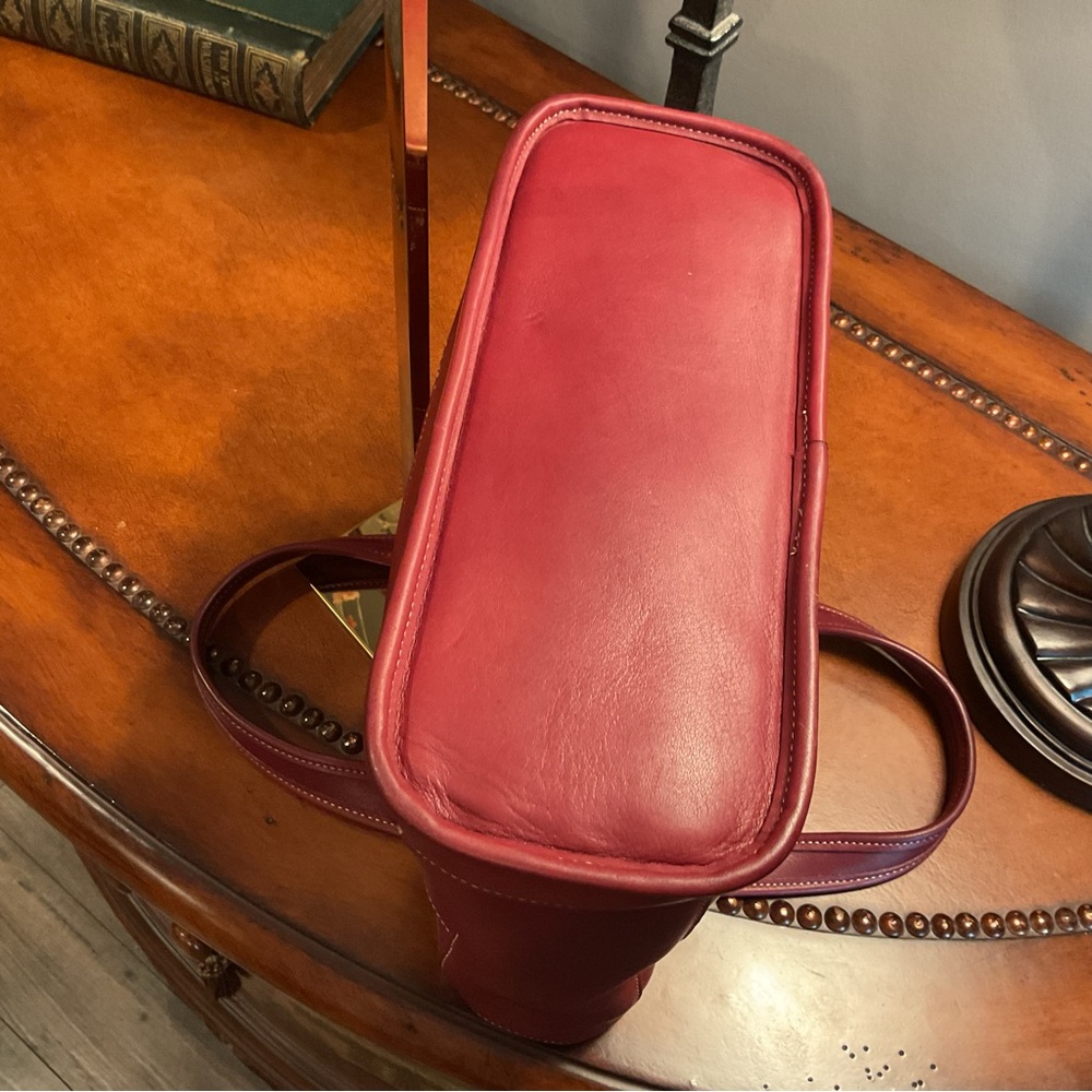 Coach Bleecker Vintage Satchel 
B1D-9303 - Picture 3 of 11